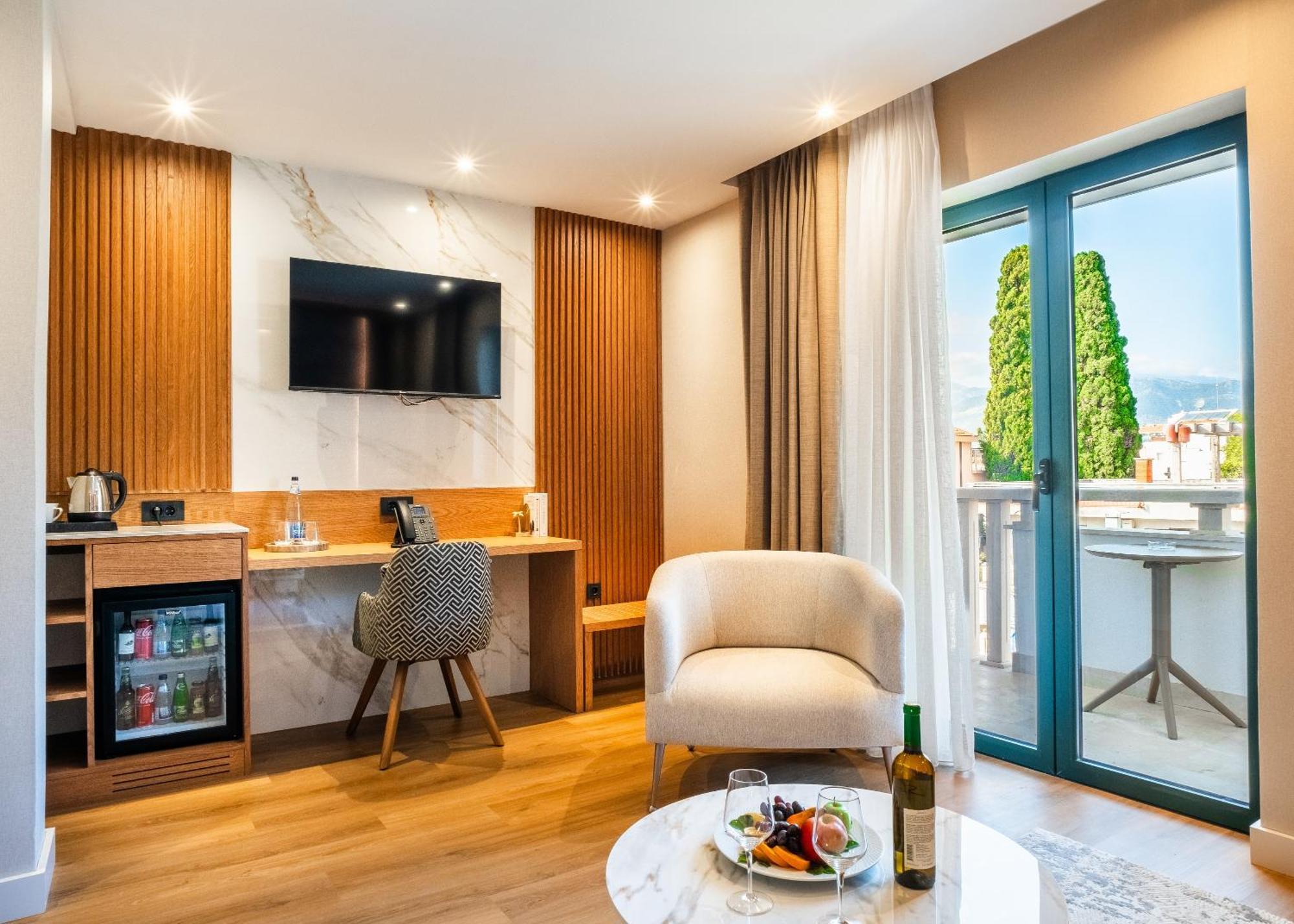 Boutique Hotel Villa Royal Tivat Exterior foto