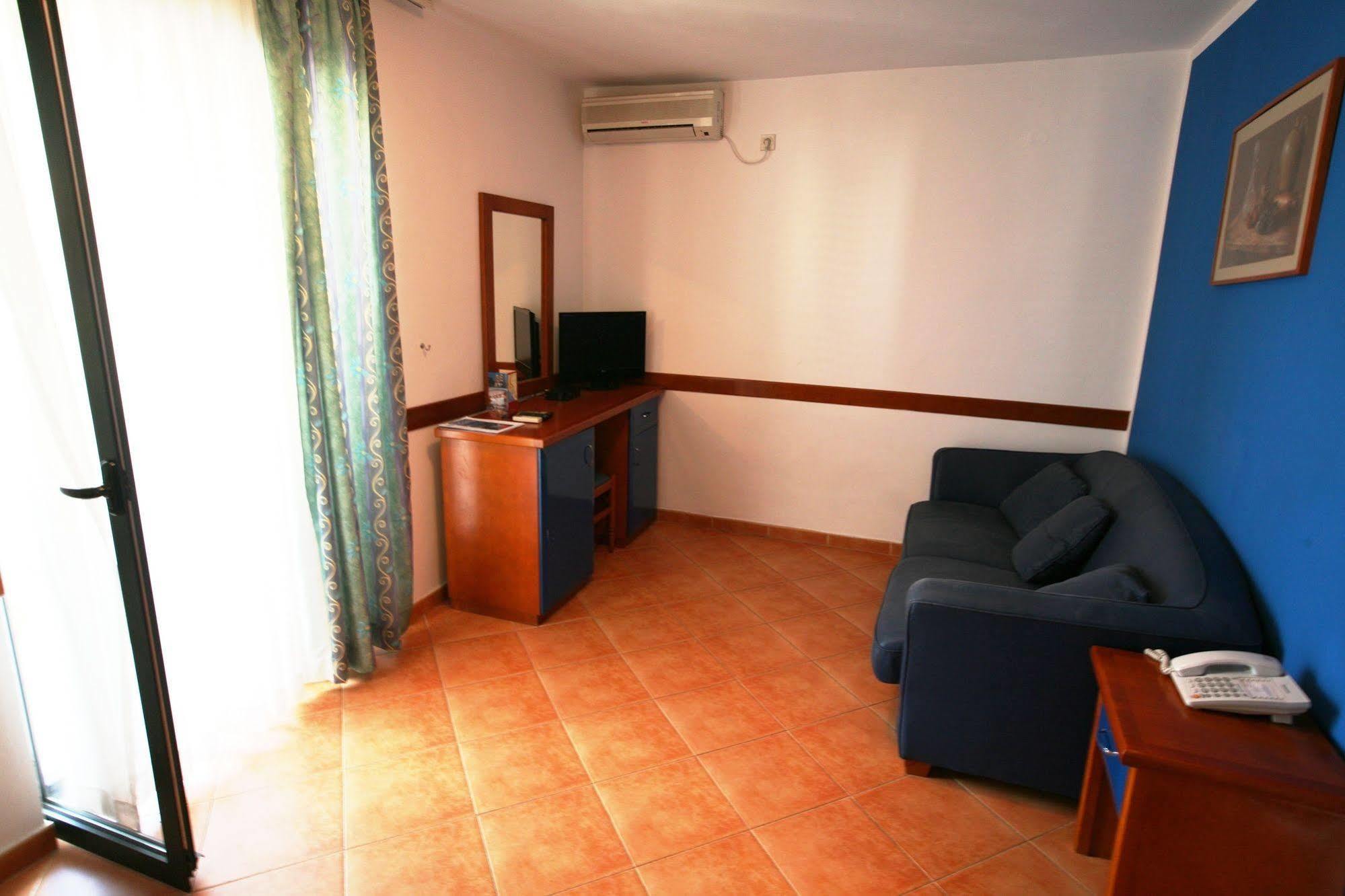 Boutique Hotel Villa Royal Tivat Exterior foto